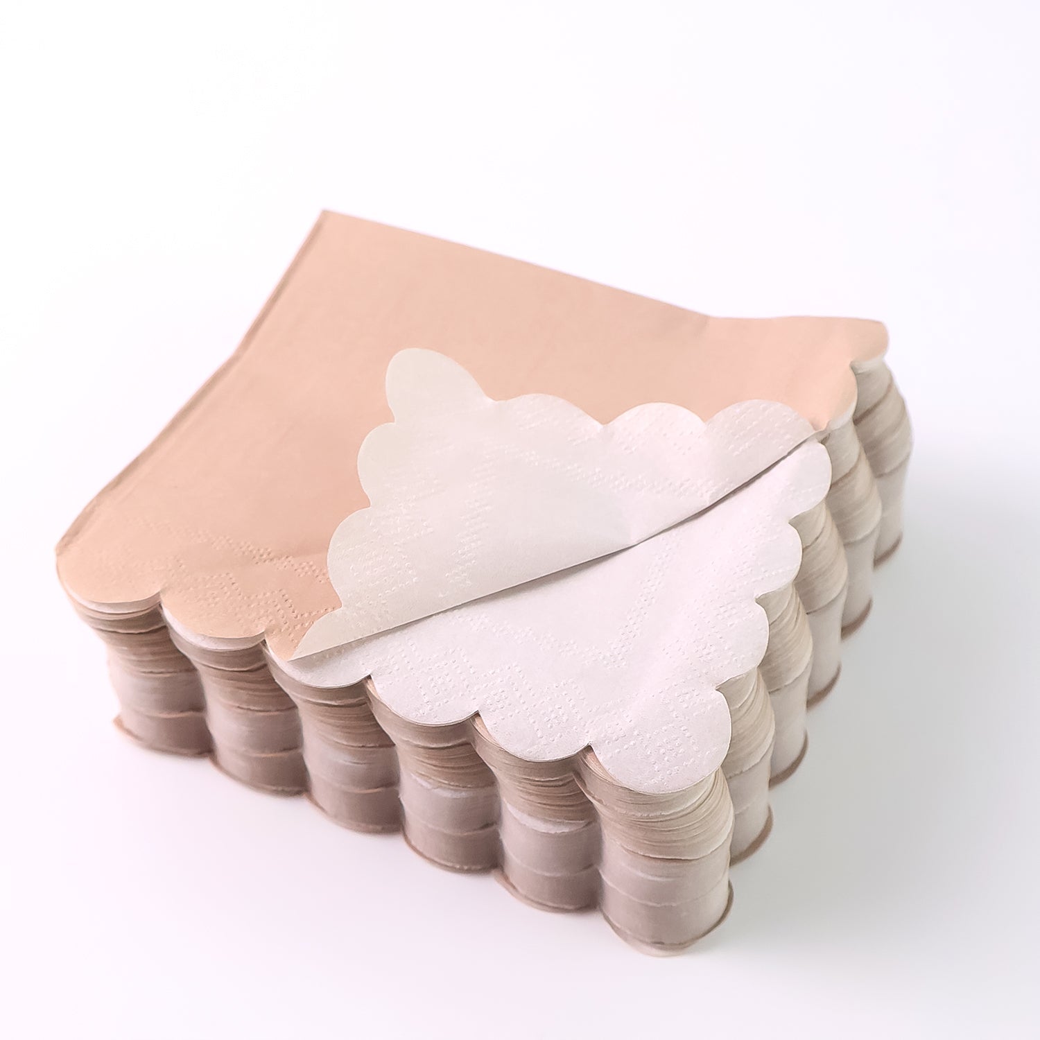 Luxury Scalloped Tissue Napkin Set Luxury Scalloped Tissue Napkin Set